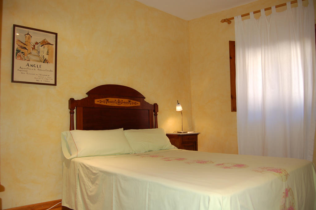 Cal Pastor Guest House La Pobla de Cervoles Rom bilde